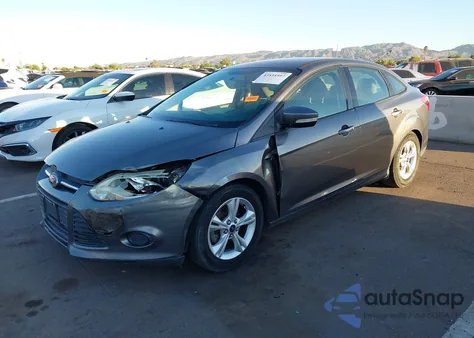 2014 Ford Focus Se z USA, uszkodzony, nr VIN 1FADP3F22EL161808